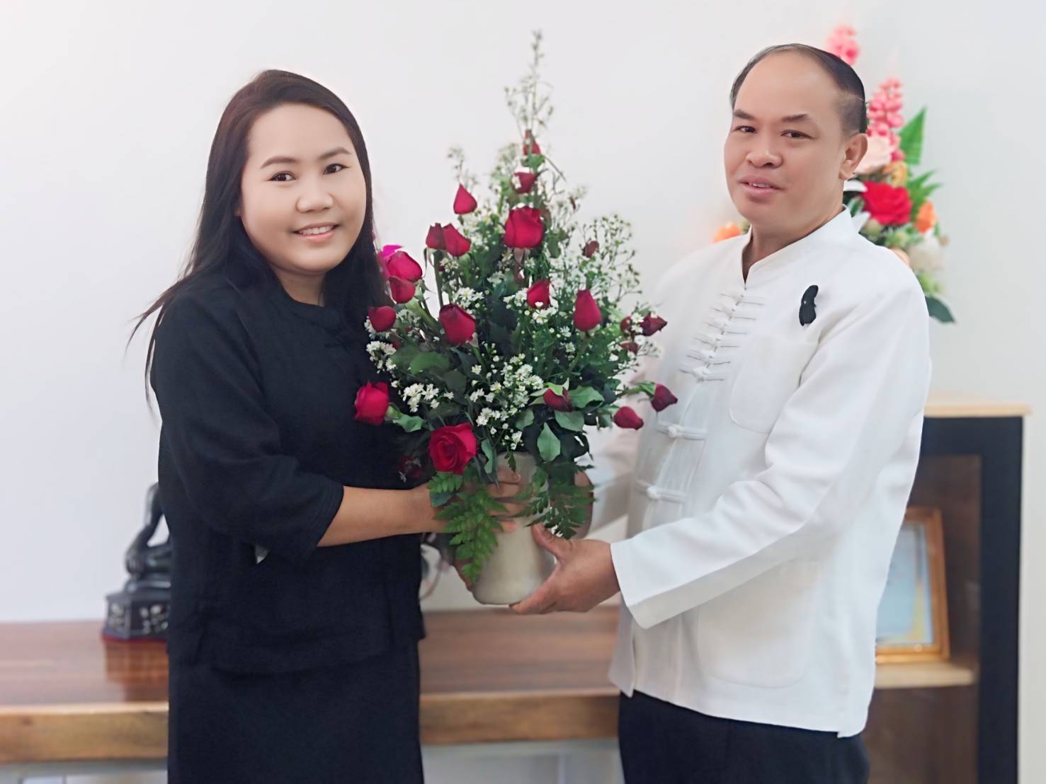 พช.เมืองลำพูน ให้การต้อนรับนายดลภาค เนตรใส ในโอกาสย้ายมาดำรงตำแหน่งนายอำเภอเมืองลำพูน จังหวัดลำพูน